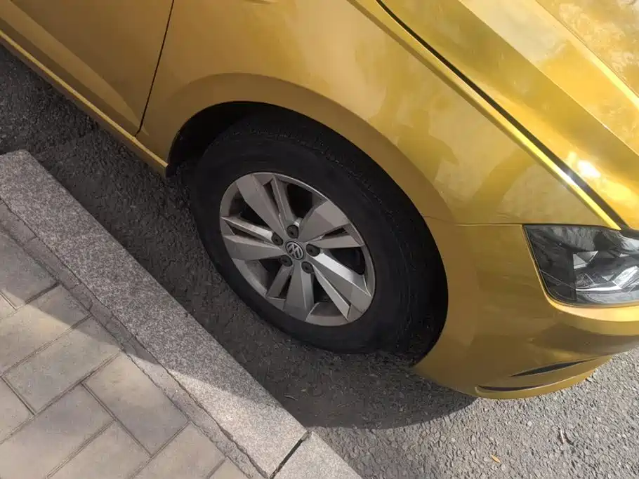Volkswagen Polo — миниатюра 6