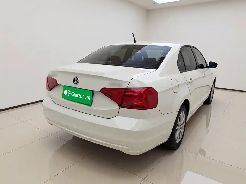 Volkswagen Jetta — миниатюра 6