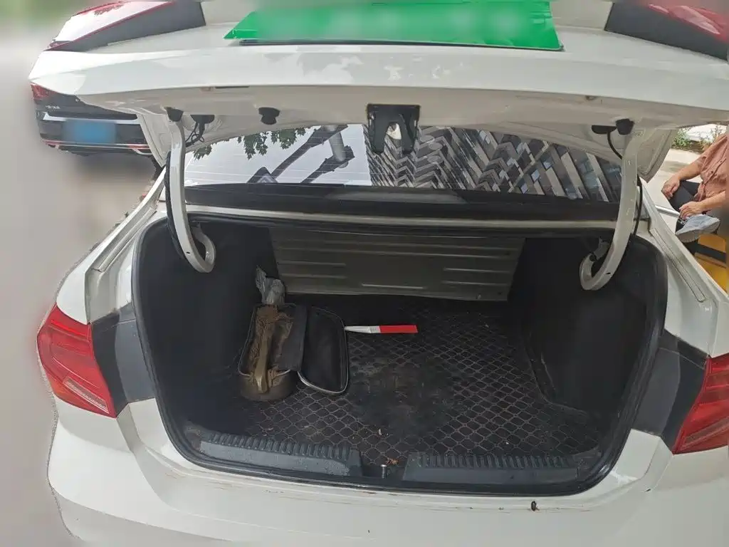 Volkswagen Jetta — миниатюра 20