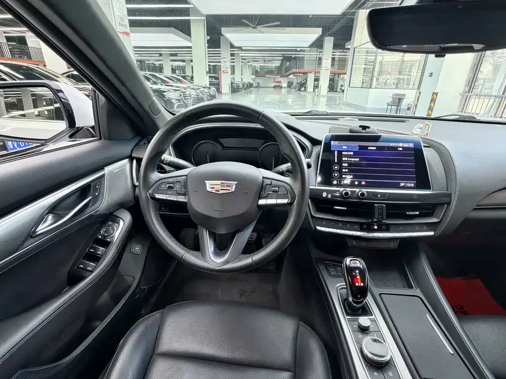 Cadillac CT5 — миниатюра 7