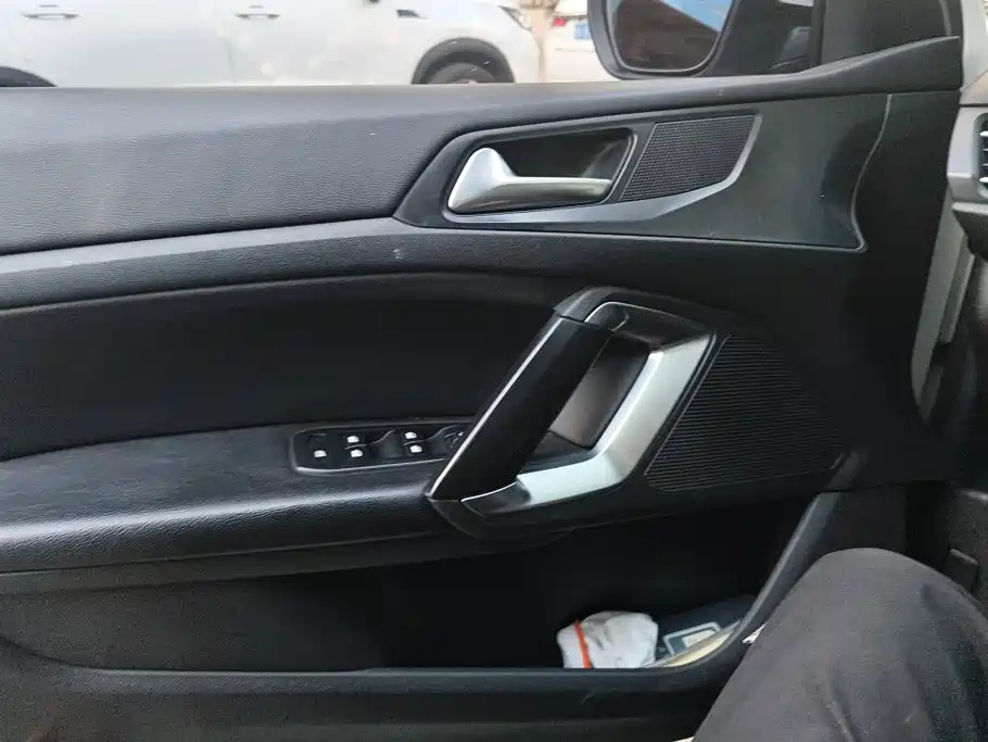 Peugeot 308S — миниатюра 7