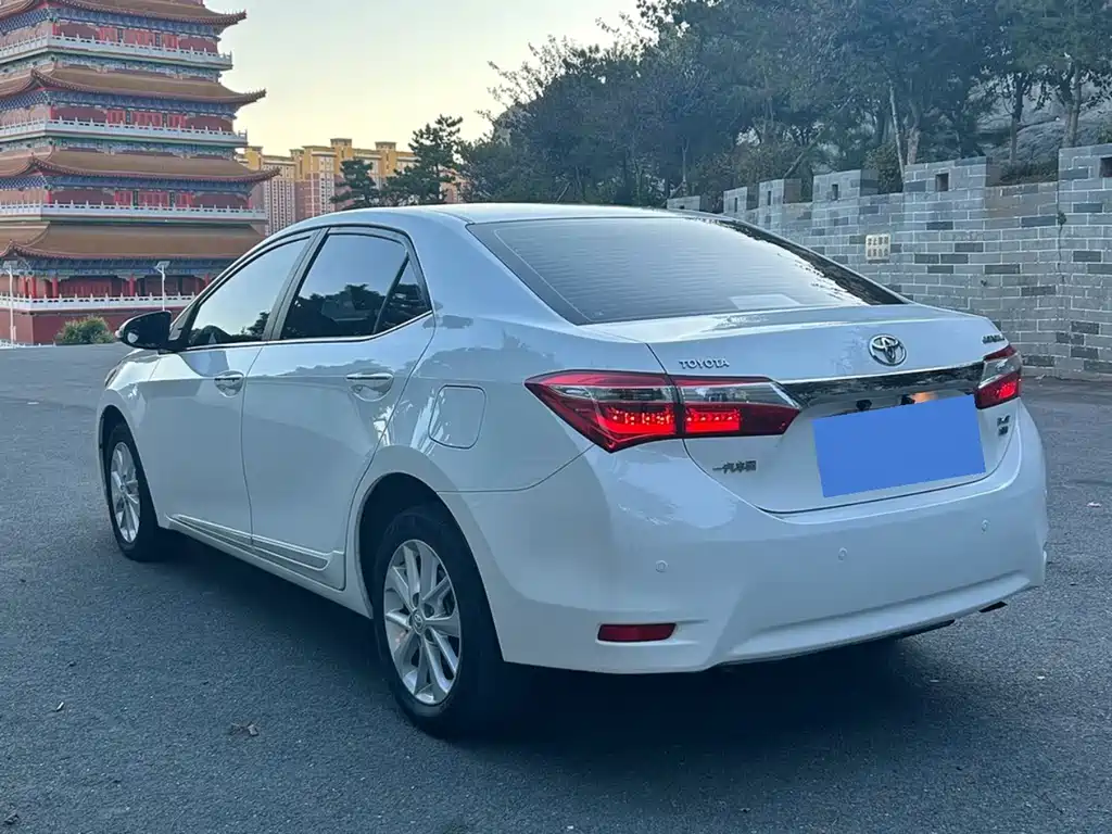 TOYOTA COROLLA