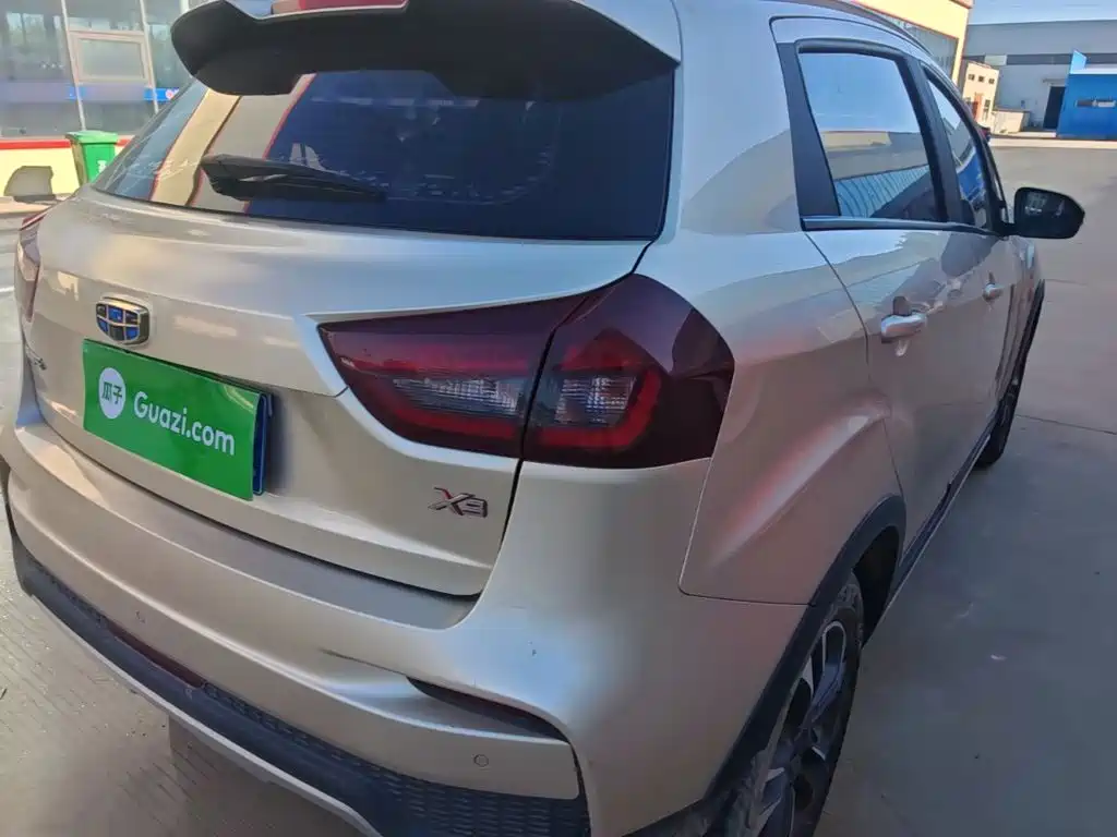 Geely Vision X3 — миниатюра 8