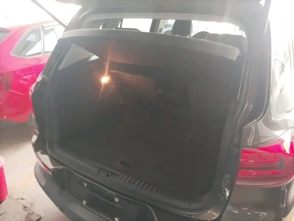Volkswagen Tiguan — миниатюра 19
