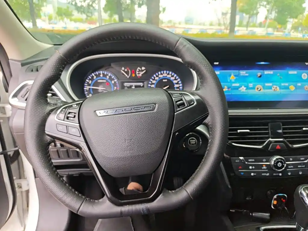 Venucia T90 — миниатюра 11