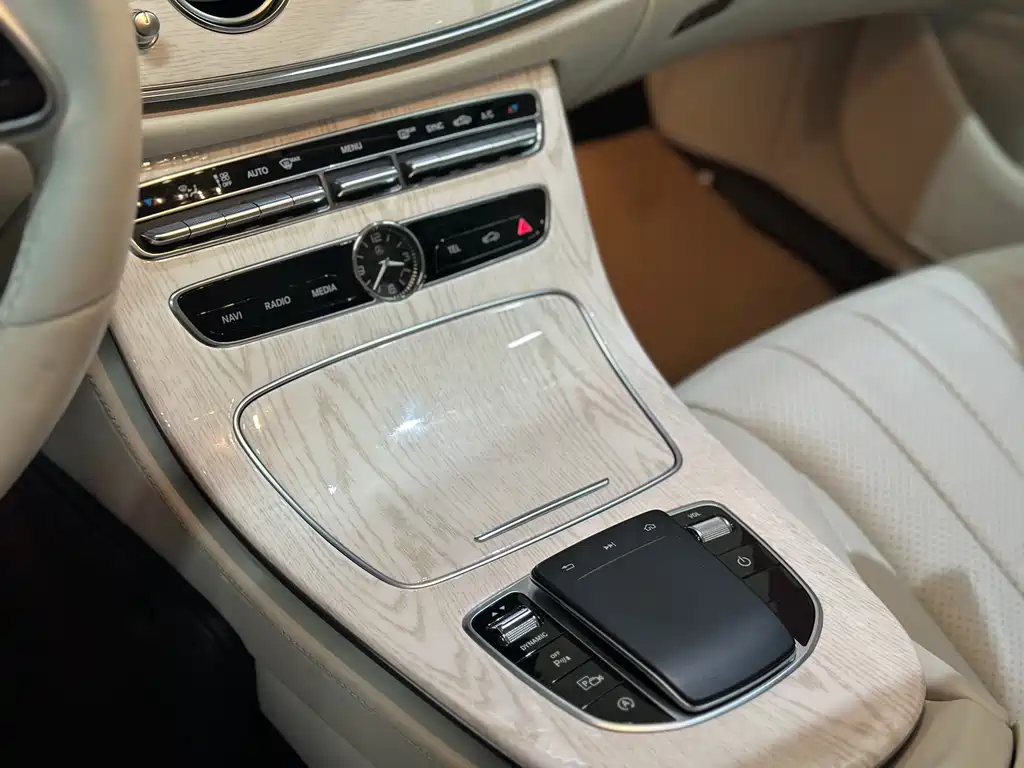Mercedes-Benz E-Class E 2020 E 300 L Fashion
