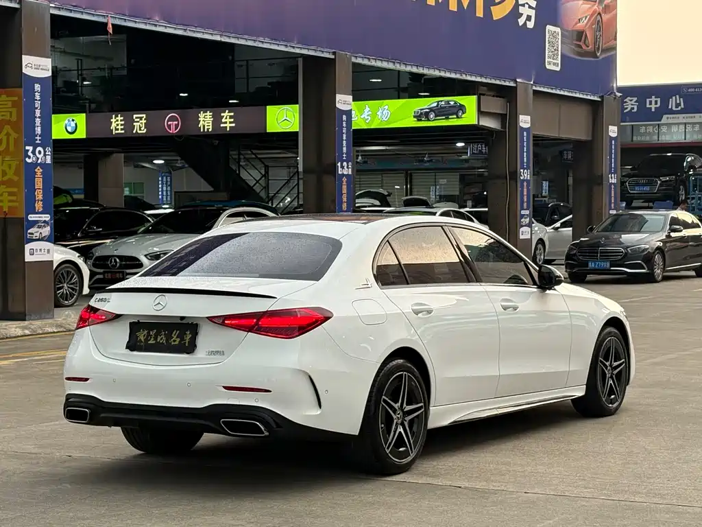 Mercedes-Benz C-Class — миниатюра 17