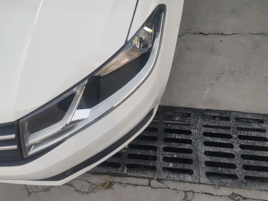 Volkswagen Santana — миниатюра 5