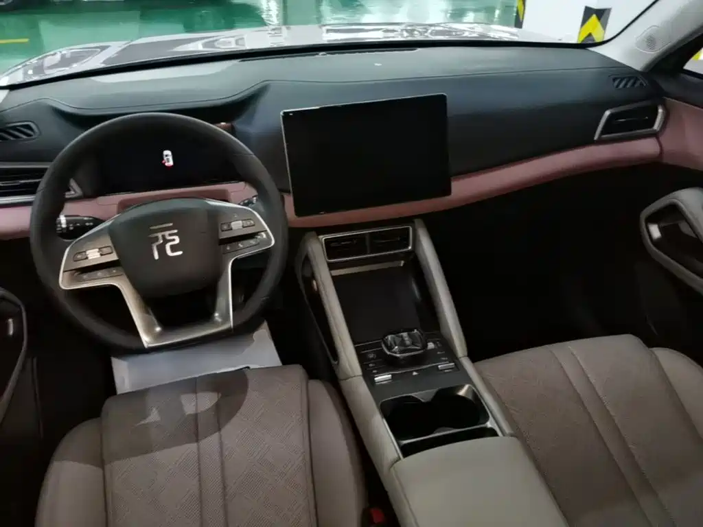 BYD Yuan UP — миниатюра 10
