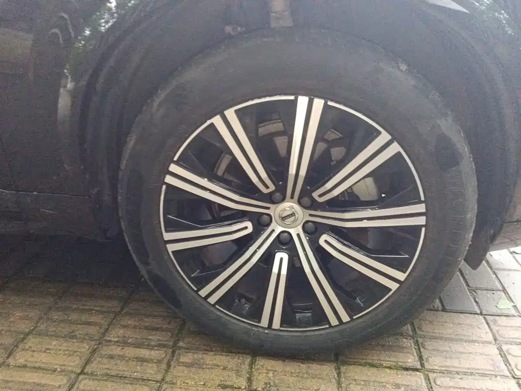 Volvo XC90 — миниатюра 24