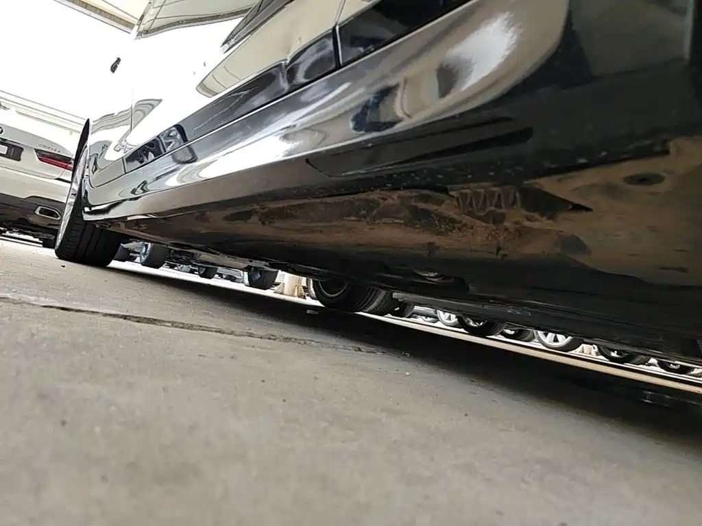 BMW 5 Series — миниатюра 21