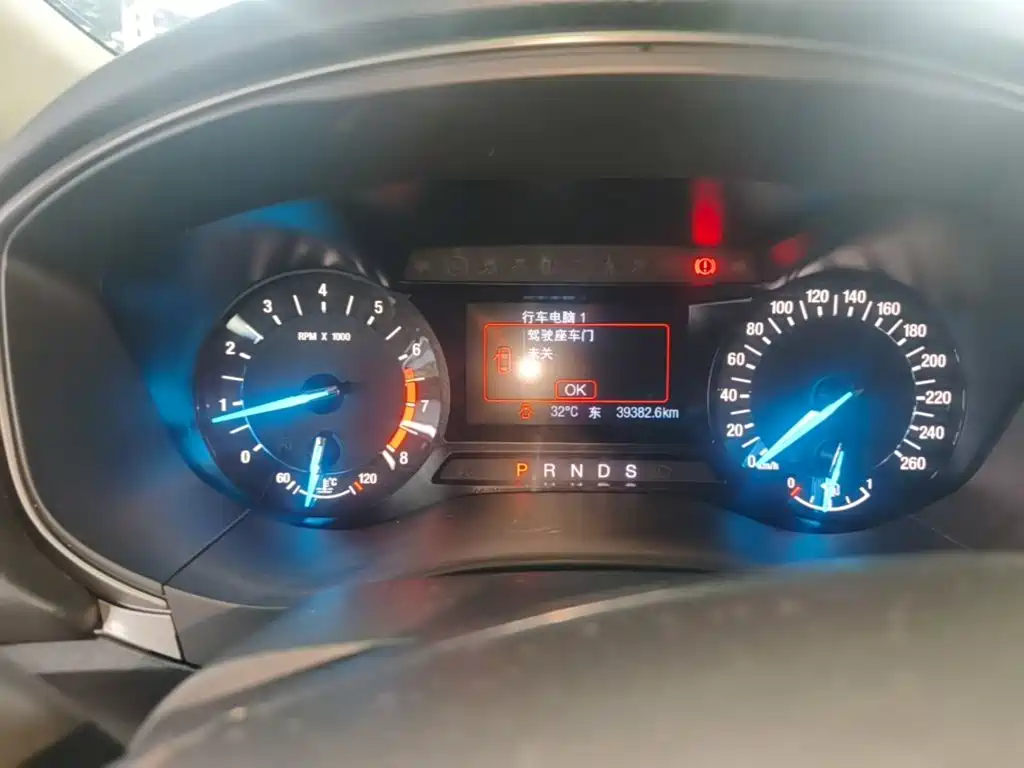 Ford Mondeo — миниатюра 12