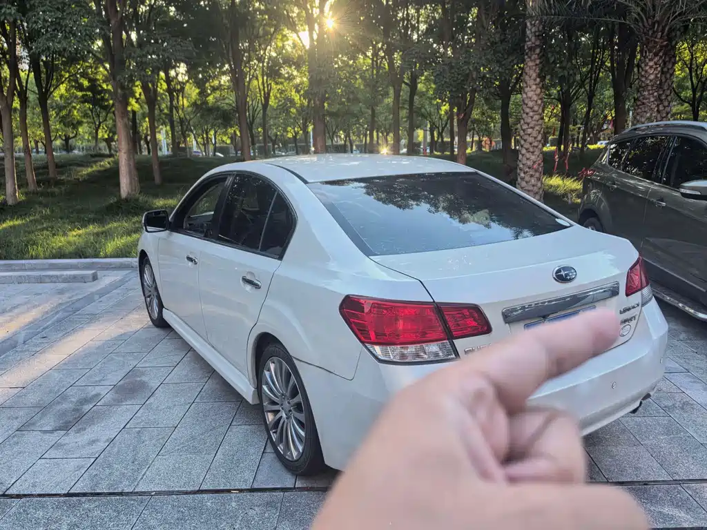 Subaru Legacy — миниатюра 4