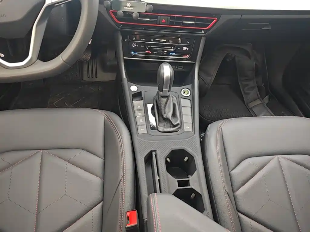Volkswagen Lavida — миниатюра 14