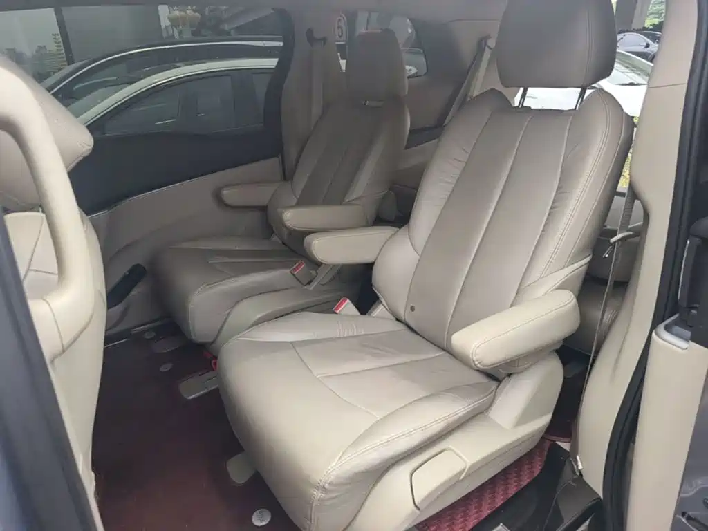 Buick GL8 — миниатюра 24