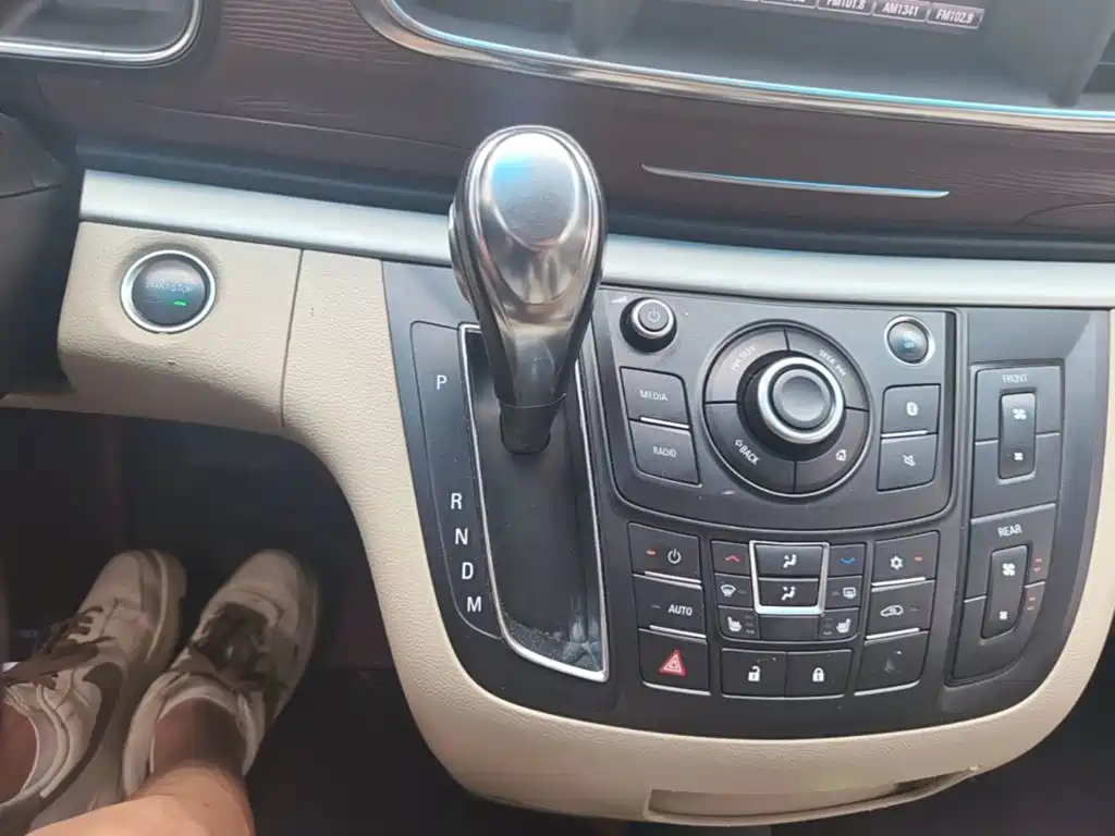 Buick GL8 — миниатюра 21