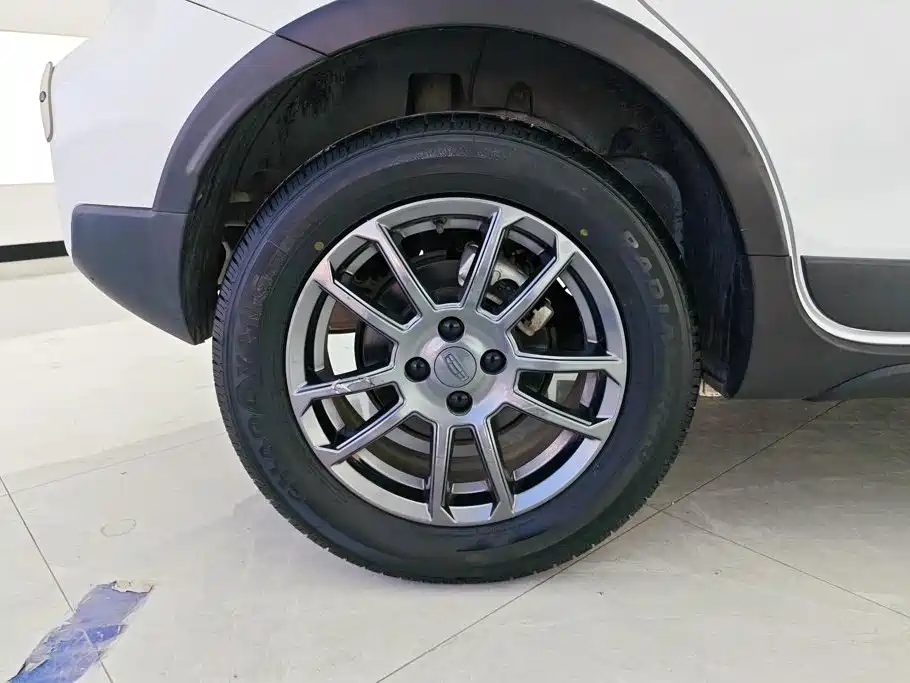 Geely Vision X3 — миниатюра 6