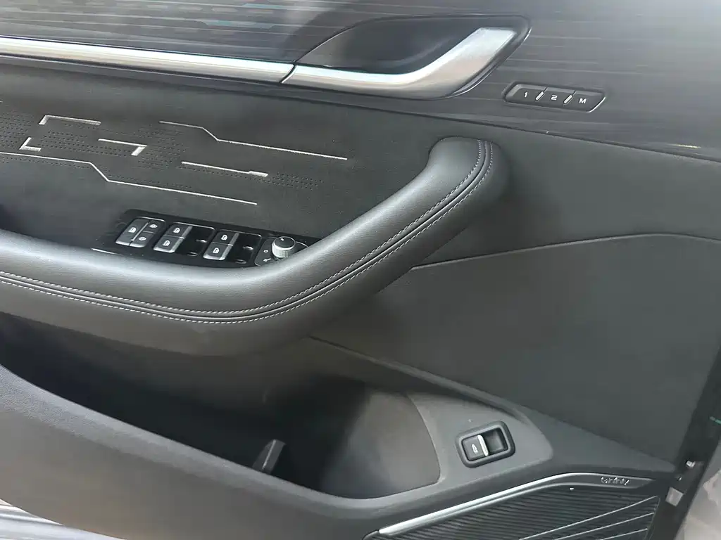 Geely Xingyue L — миниатюра 10
