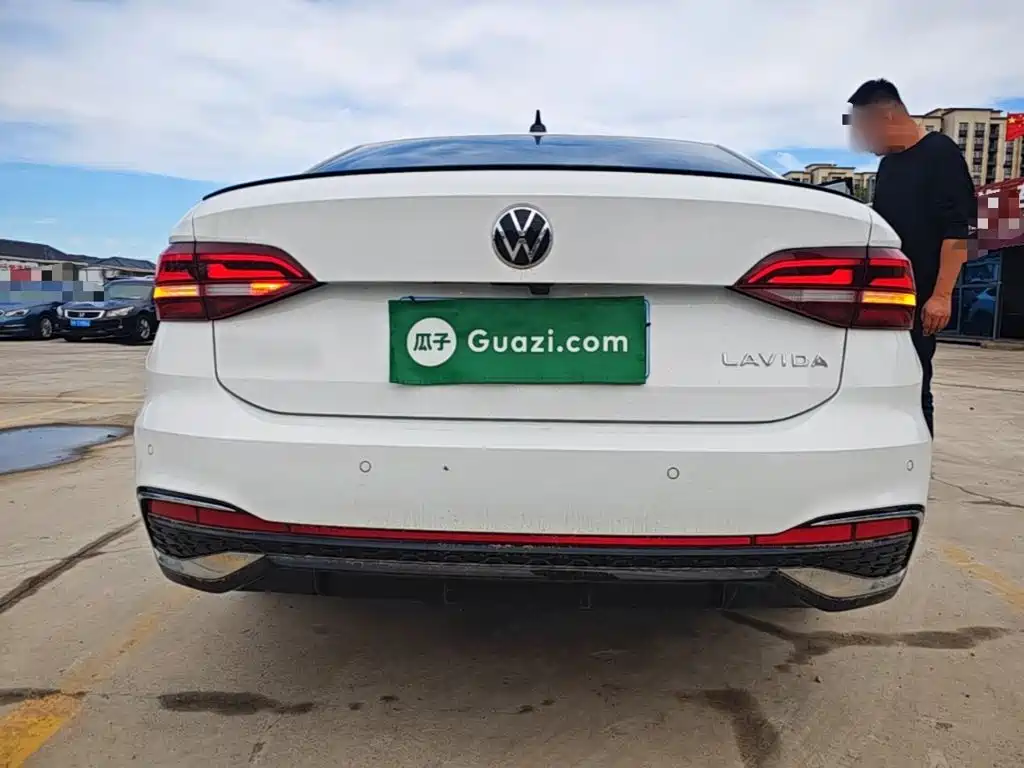 Volkswagen Lavida — миниатюра 6