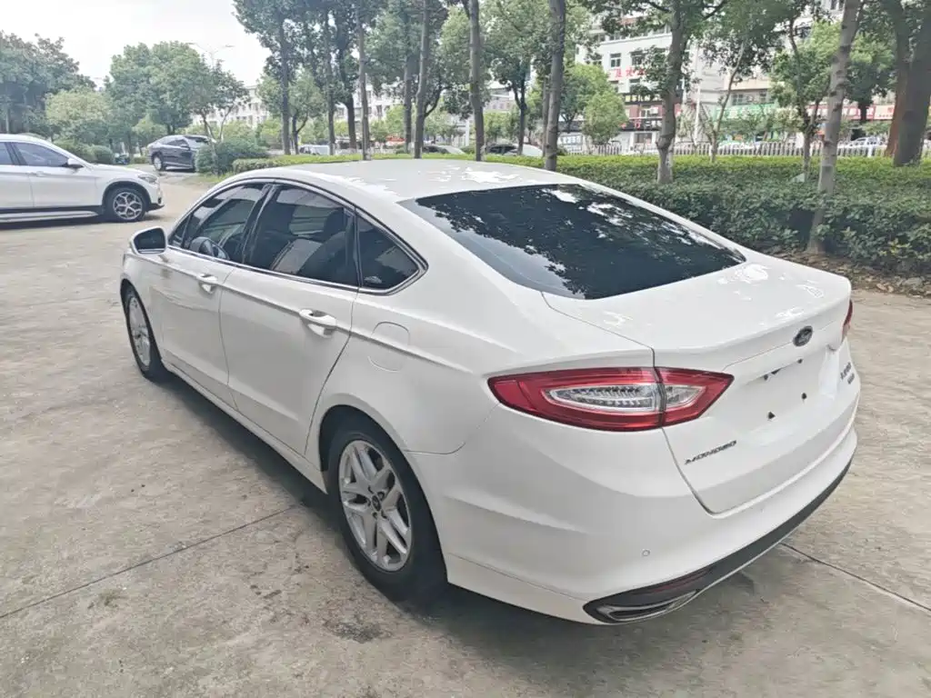 Ford Mondeo — миниатюра 5