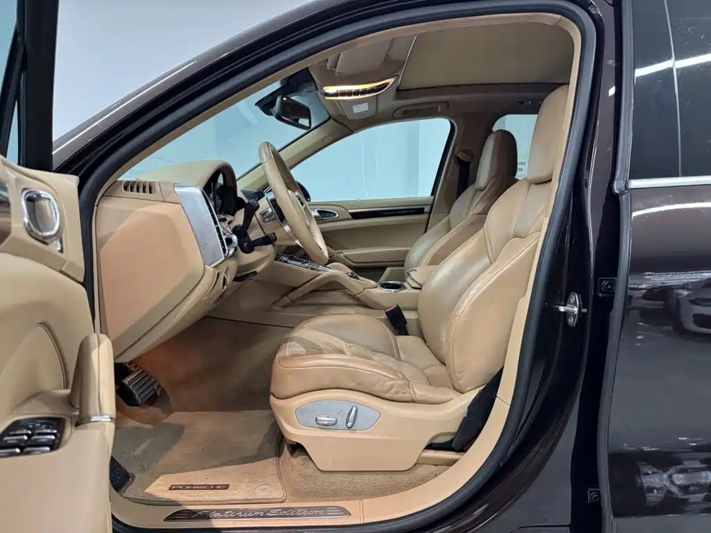 Porsche Panamera — миниатюра 3