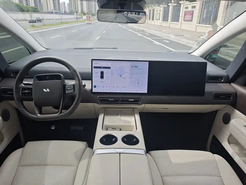 Li Auto Li MEGA — миниатюра 7