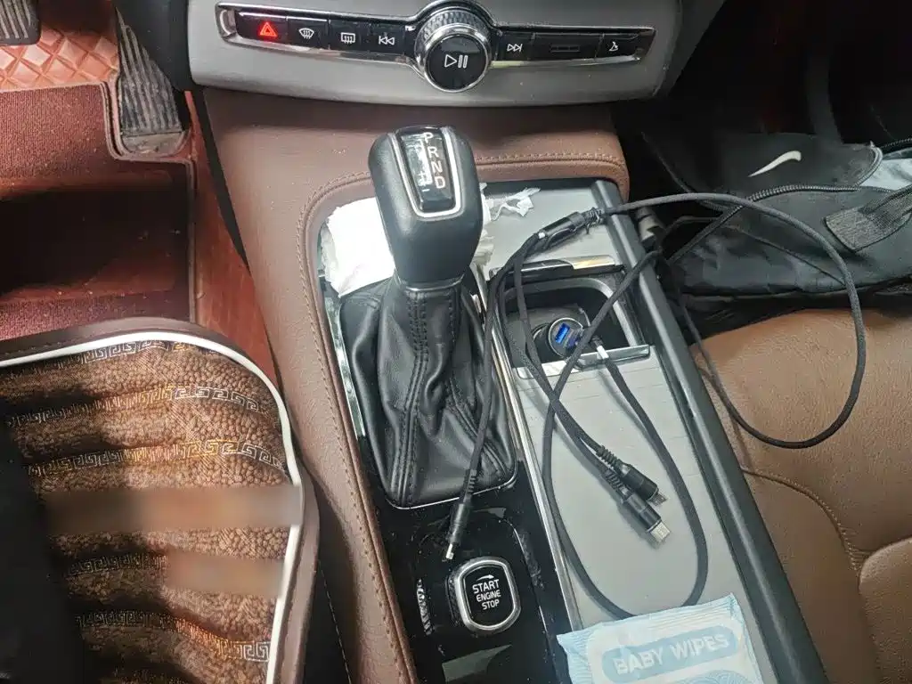 Volvo XC90 — миниатюра 7