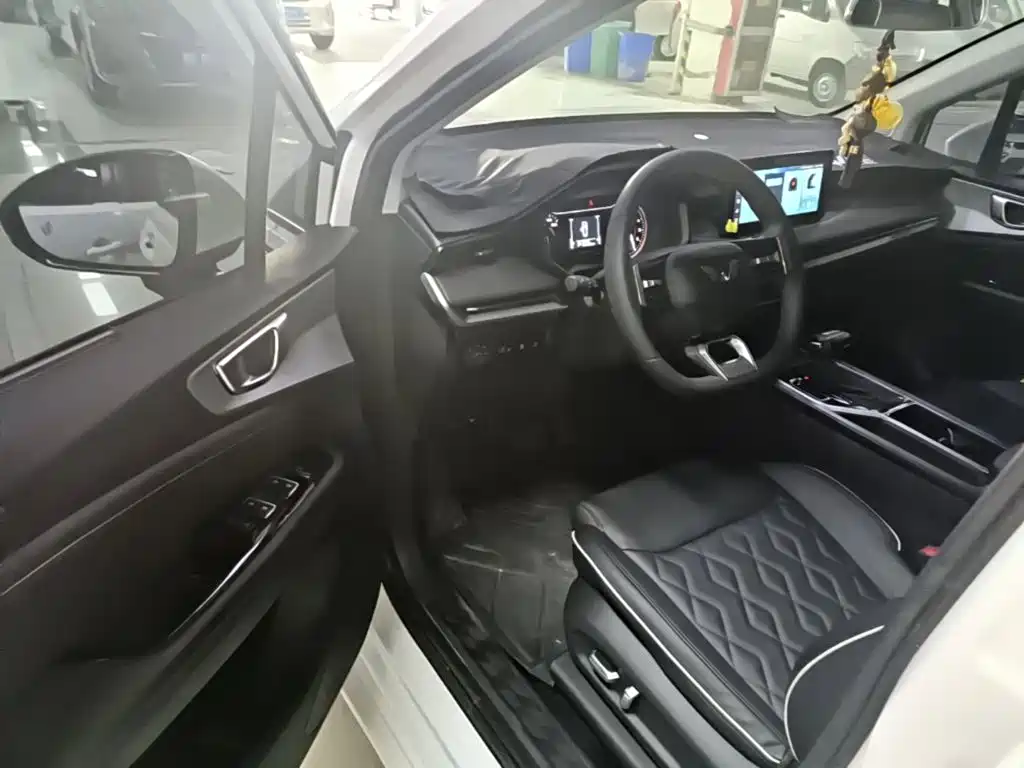 Wuling Jiachen — миниатюра 16