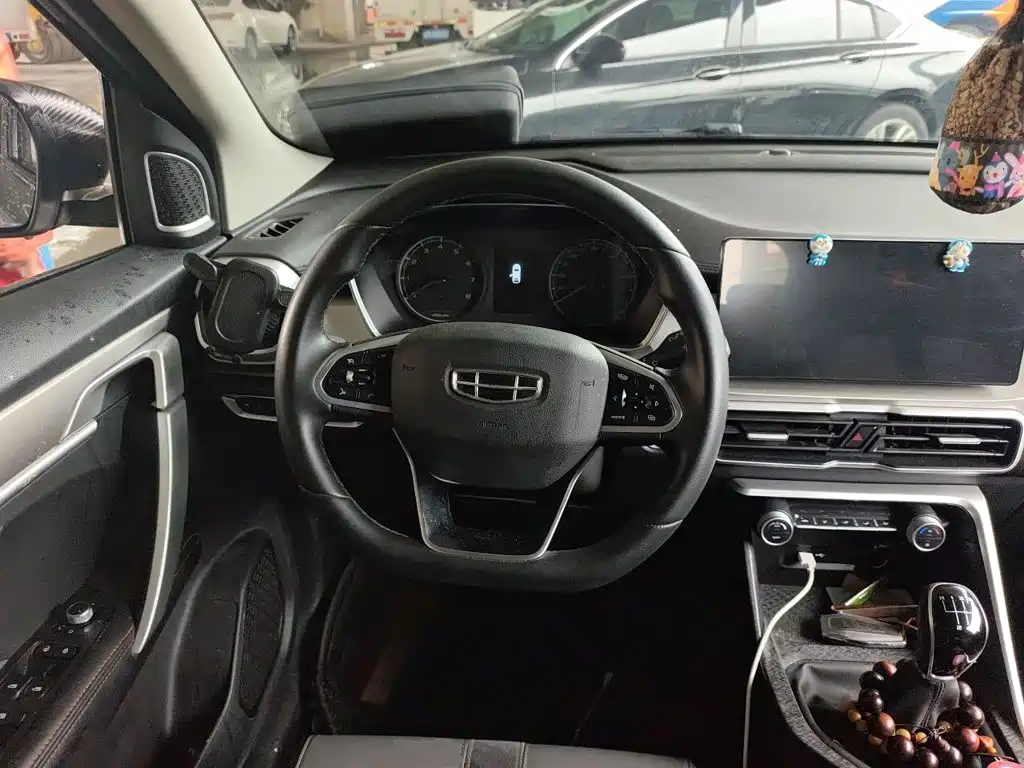 Geely Binyue — миниатюра 6