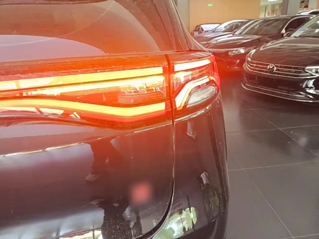 BYD Tang — миниатюра 8