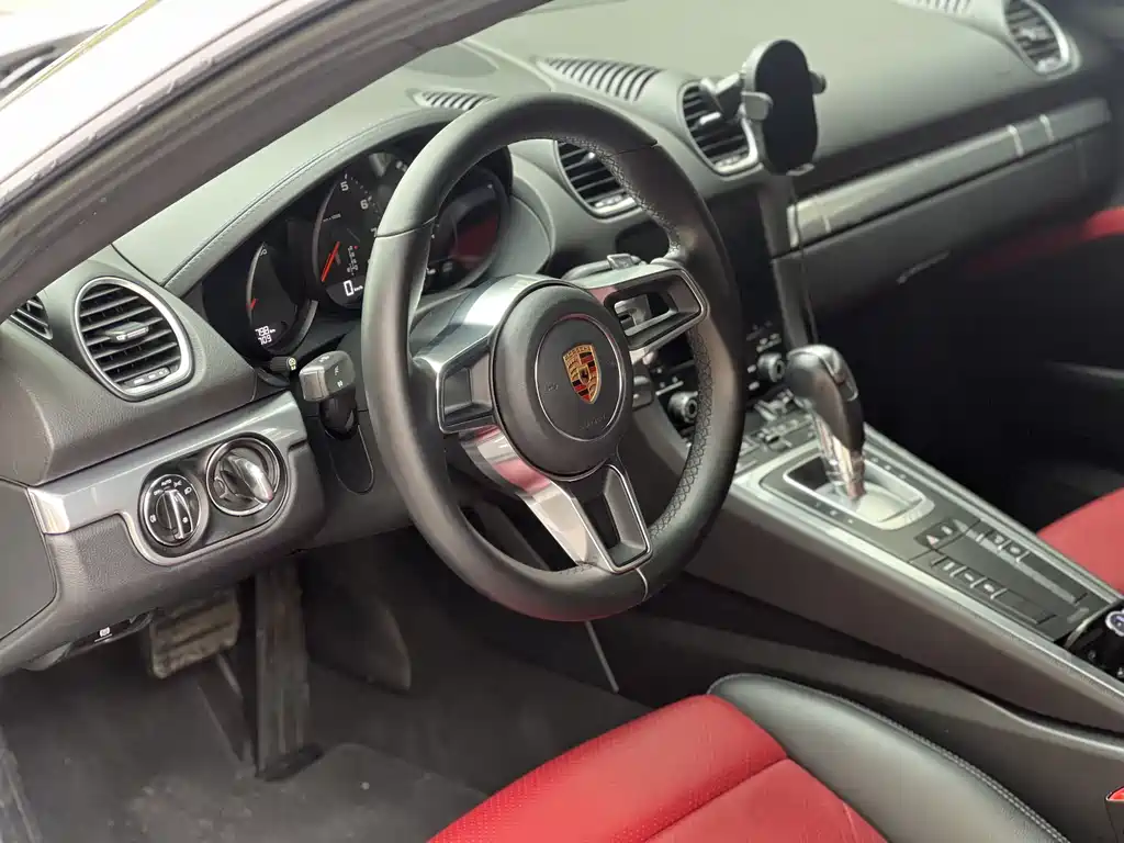 Porsche 718 2016 Cayman 2.0T