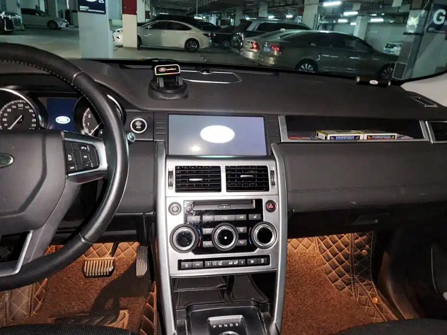 Land Rover Discovery Sport — миниатюра 13