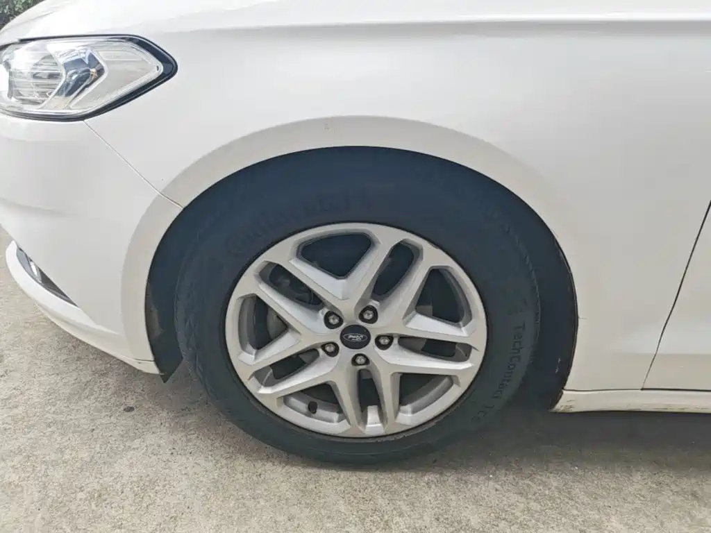 Ford Mondeo — миниатюра 23