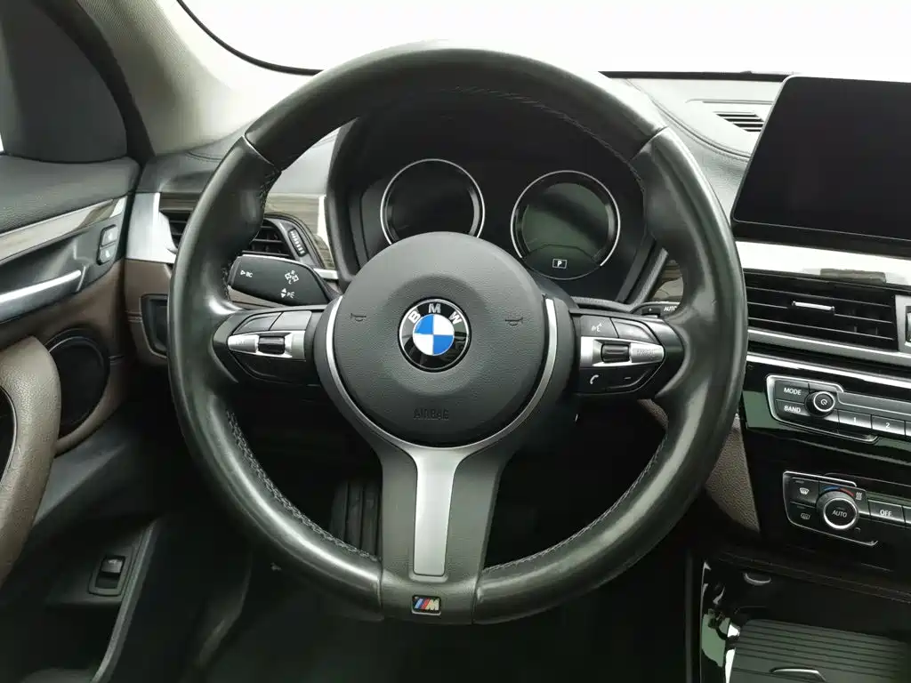 BMW X1 — миниатюра 11