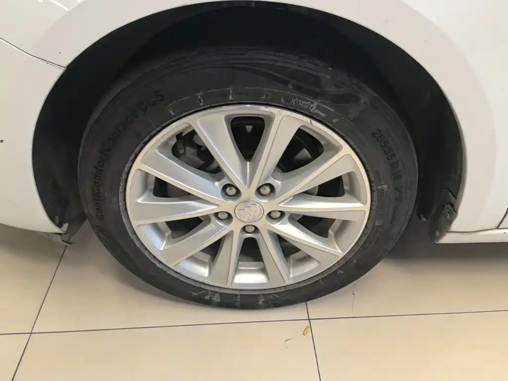 Buick Verano — миниатюра 23