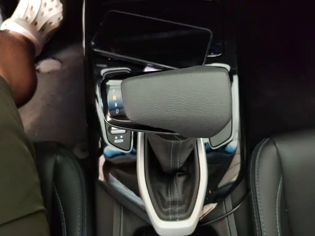 Chevrolet Menlo — миниатюра 14