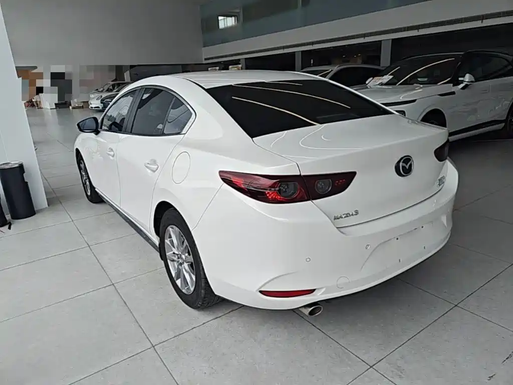 Mazda 3 Axela — миниатюра 5