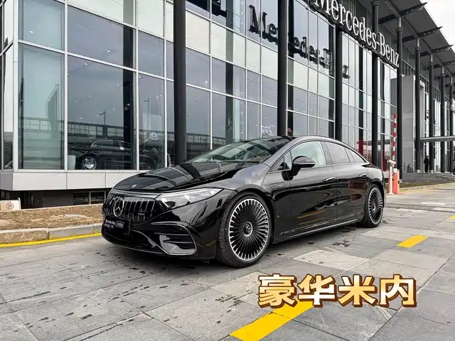 MERCEDES-BENZ EQS AMG 2024
