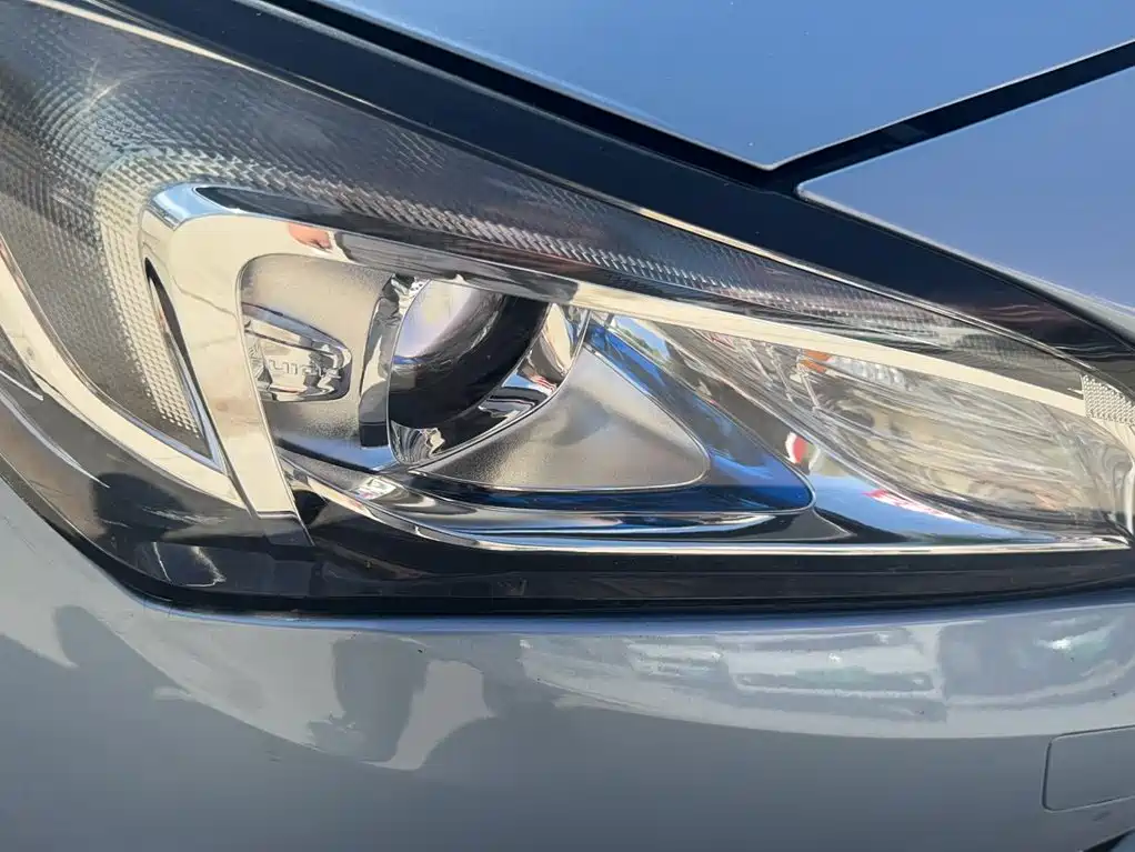 Buick Verano — миниатюра 18