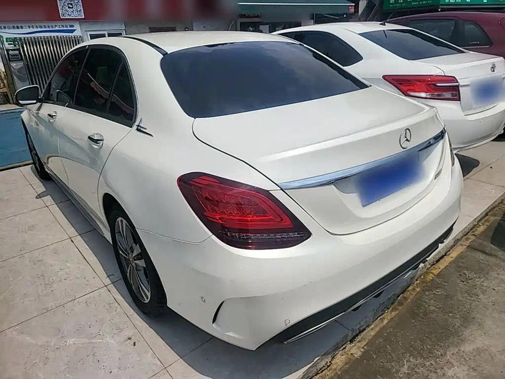 Mercedes-Benz C-Class — миниатюра 5