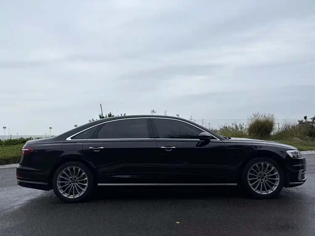 Audi A8 — миниатюра 4
