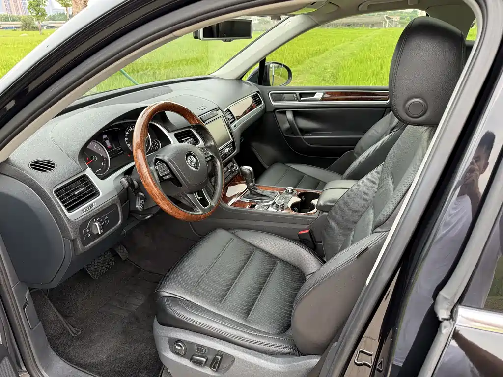 Volkswagen Touareg 2011 3.0TSI