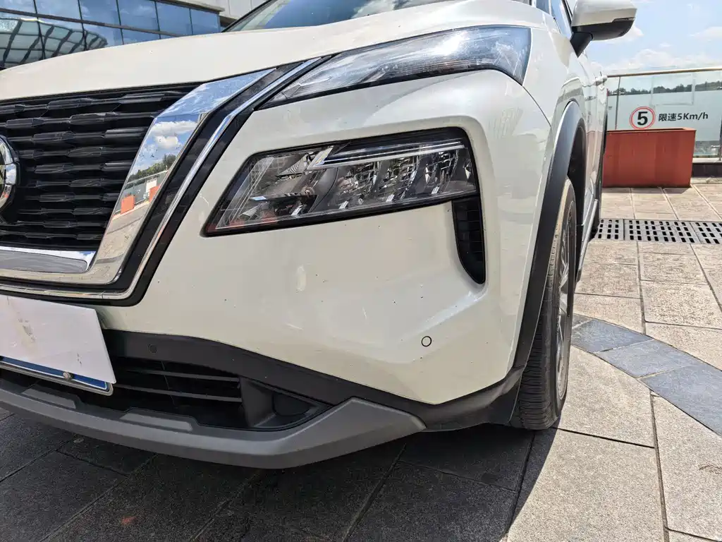 Nissan X-Trail — миниатюра 12