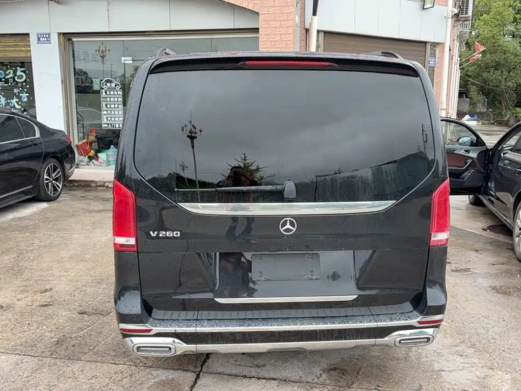 Mercedes-Benz V-Class — миниатюра 8