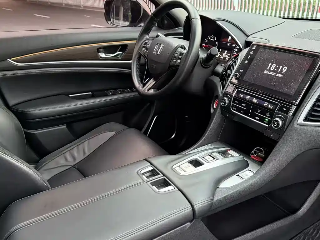 Honda Avancier — миниатюра 8