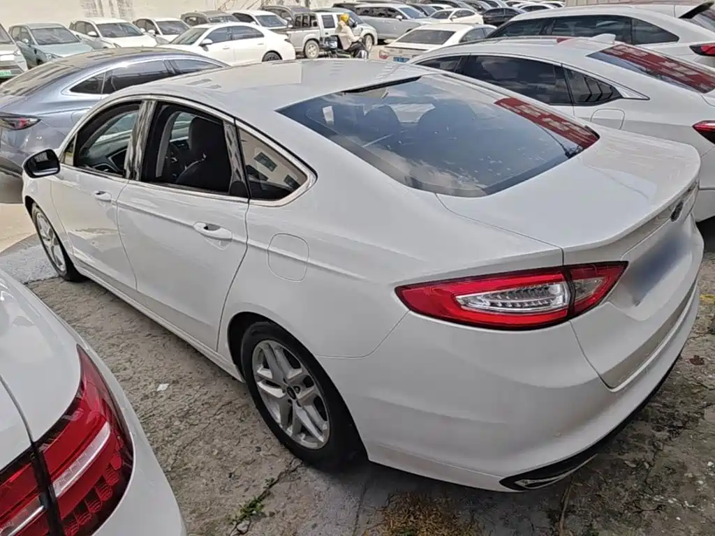 Ford Mondeo — миниатюра 5