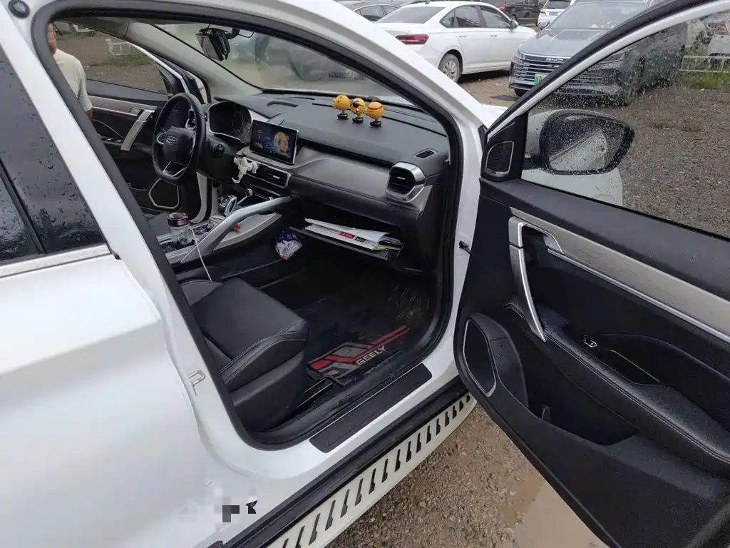 Geely Binyue — миниатюра 22
