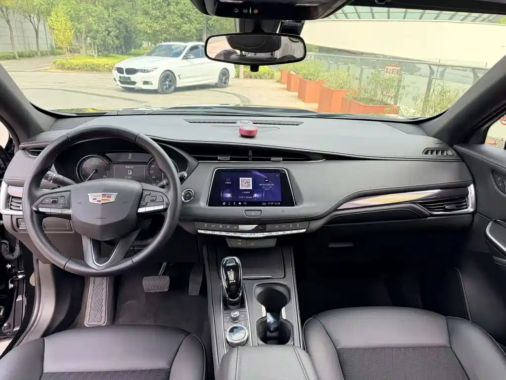 Cadillac XT4 — миниатюра 11
