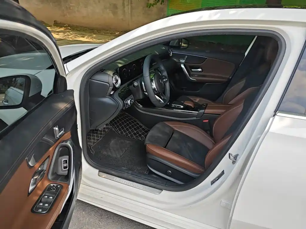Mercedes-Benz A-Class — миниатюра 16