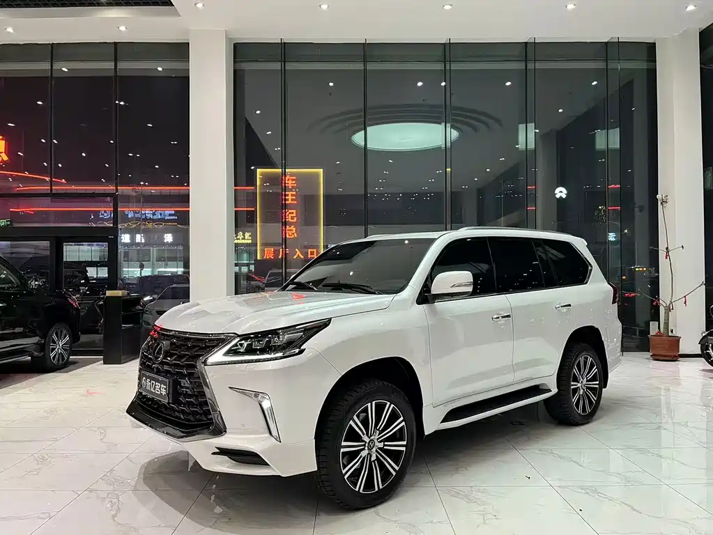 Lexus LX 2020